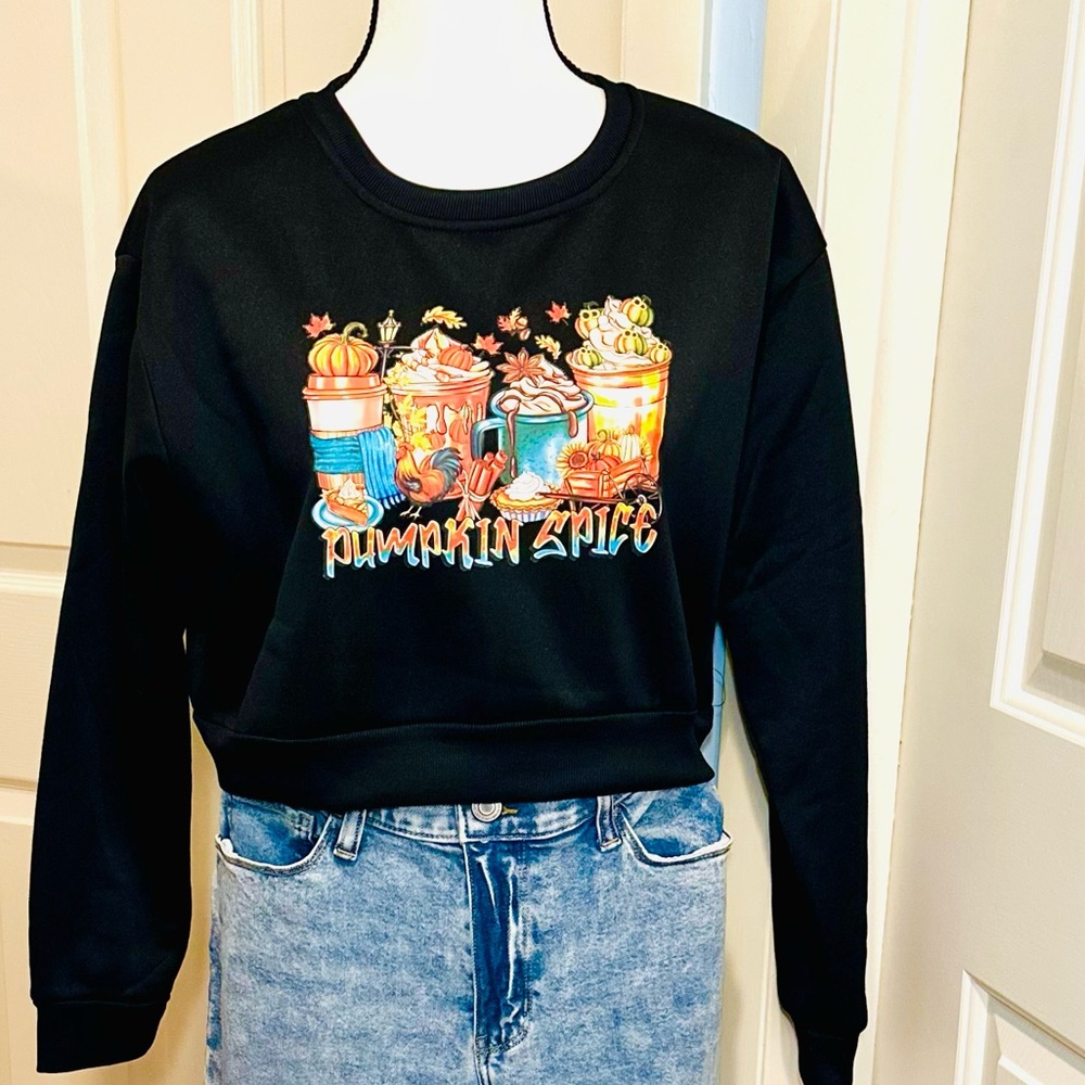 Pumpkin Spice Fall Lattes Cropped Black Hoodie🍁